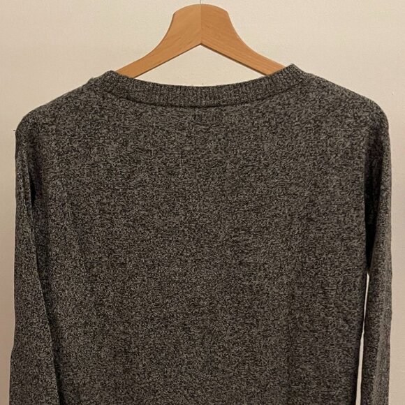 GAP Sweater - Like New - Picture 2 of 2